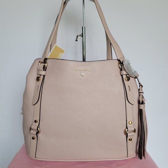 MICHAEL KORS Carrie Pebbled Leather Large Shoulder Tote- Soft Pink color⭐ - Picture 1 of 16